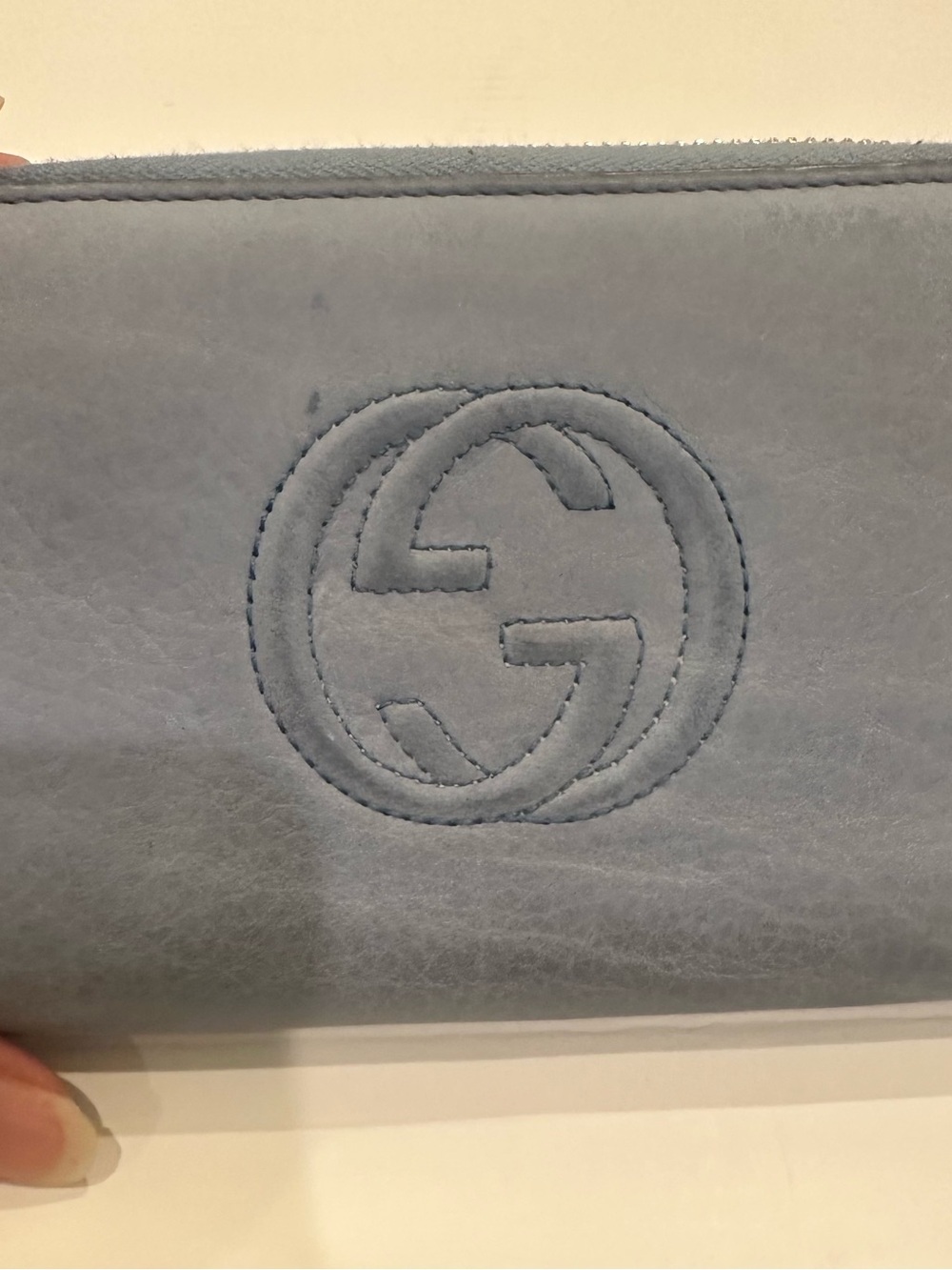 Gucci Baby Blue Sueded Medium Soho Zippy - Picture 2 of 10